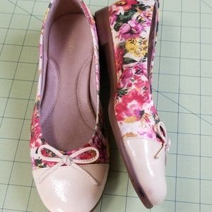 Aerosoles shoes flats flowered
